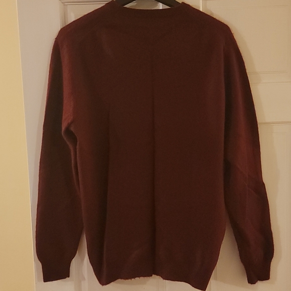 JosA. Bank Large Cashmere Crewneck - Picture 2 of 5
